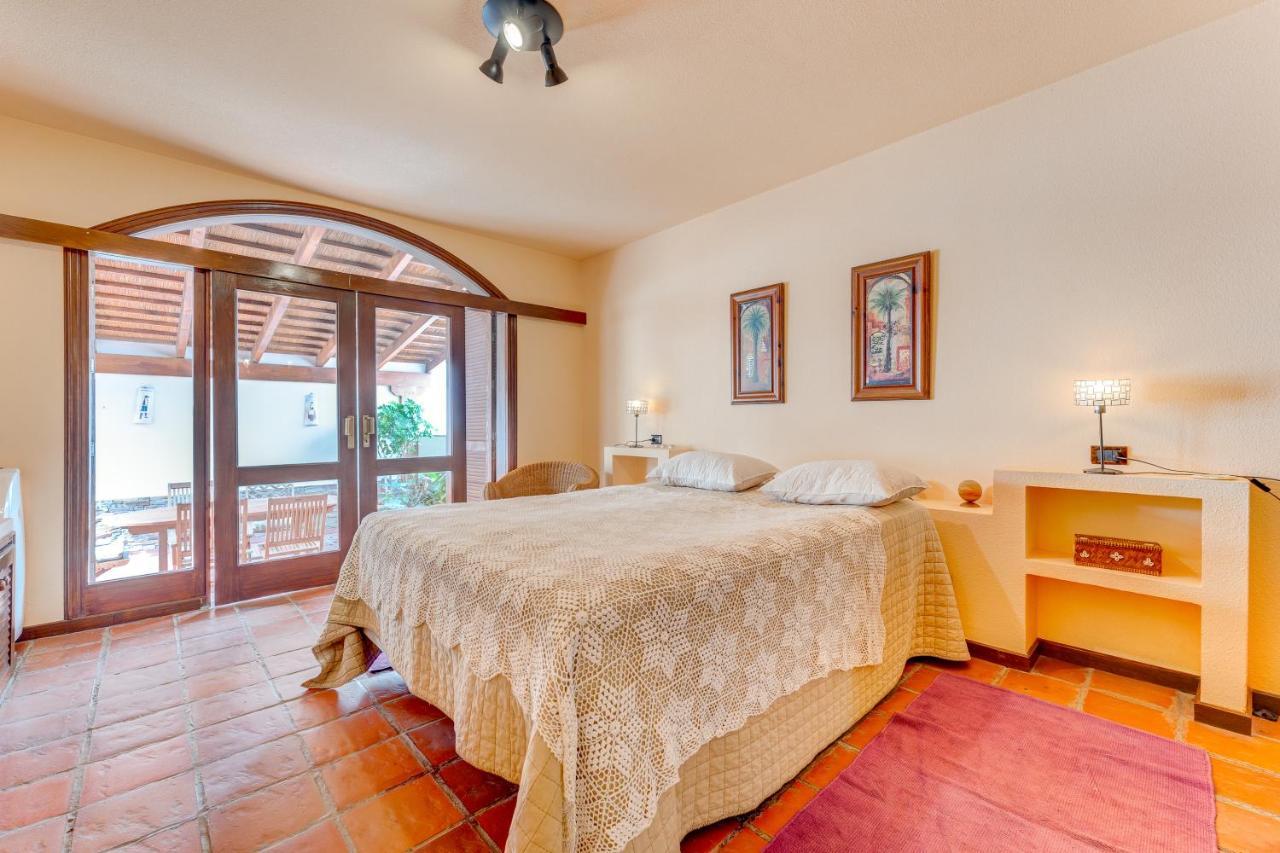 Buenavista Panoramic Villa In Costa Adeje Екстериор снимка